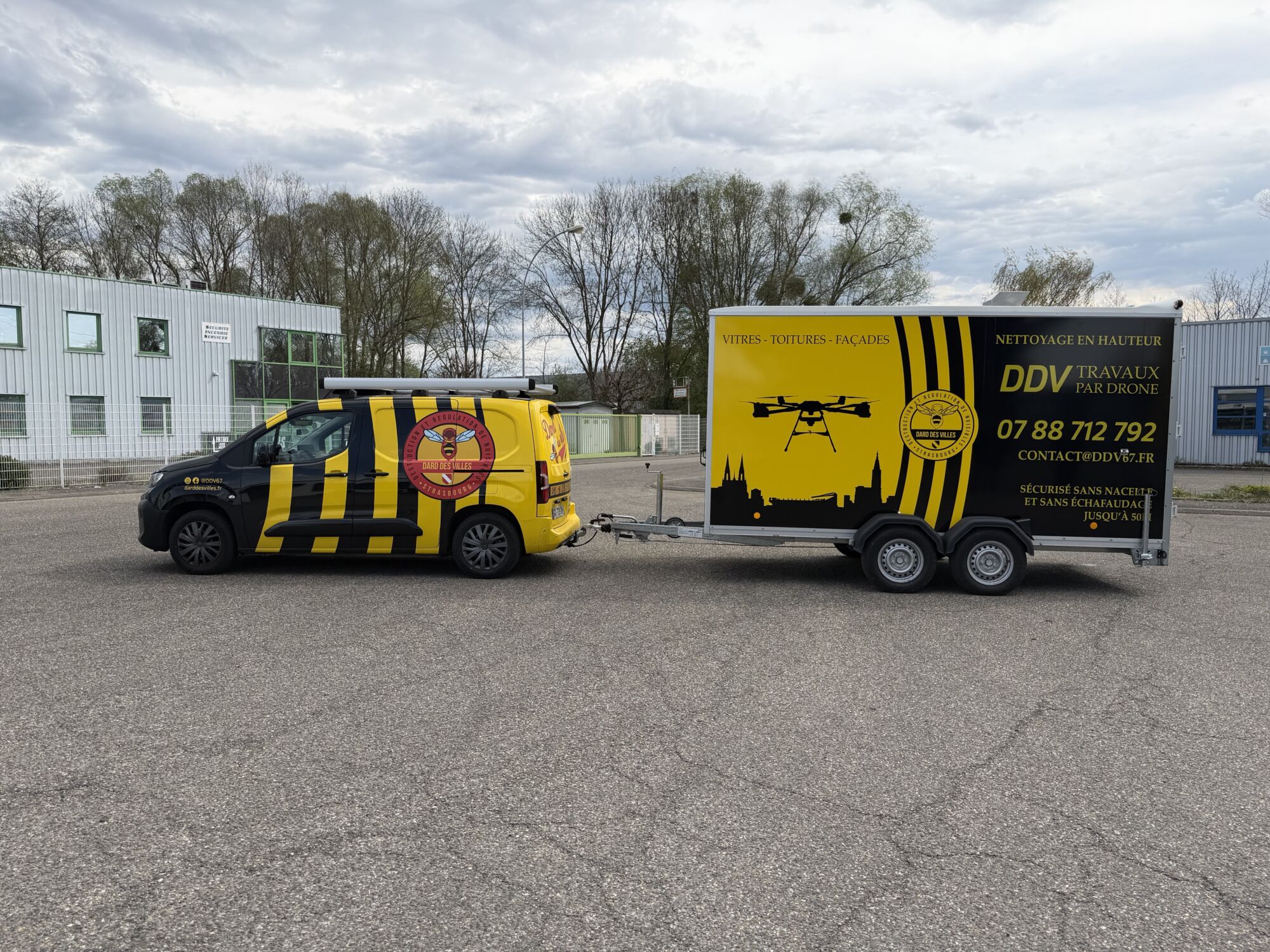 Nettoyage par drone haute pression pour fa&ccedil;ades et toitures &agrave; Strasbourg pr&egrave;s de Brumath Bischheim